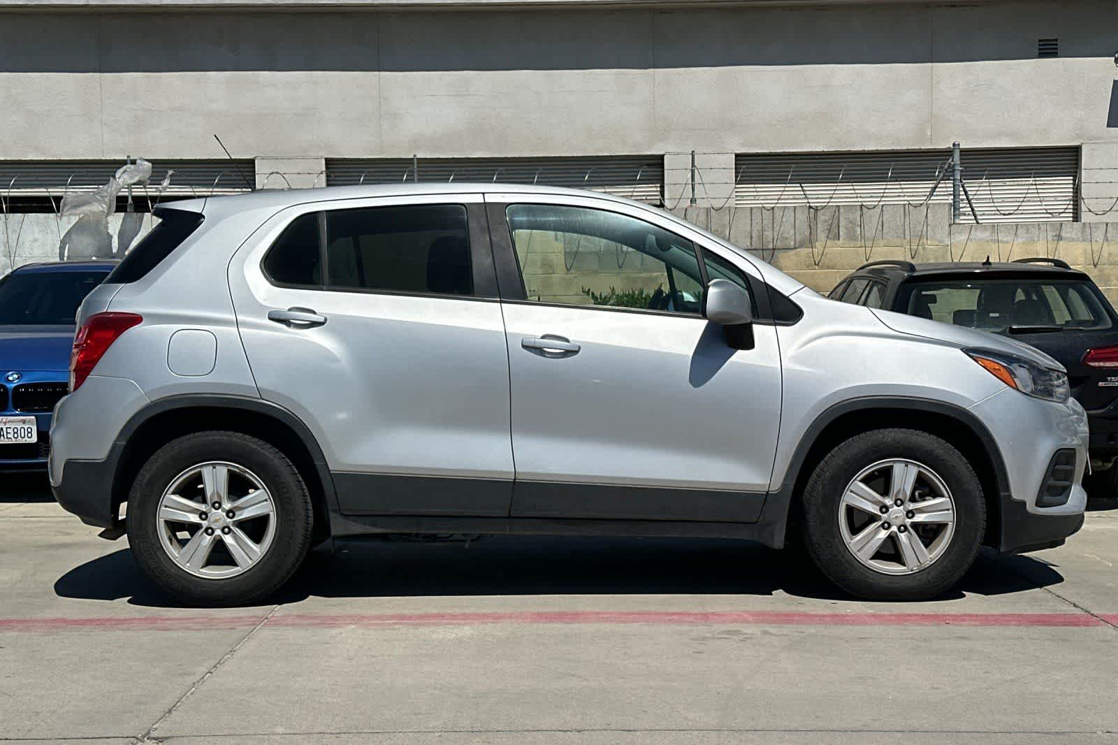 Thumbnail: 2020 Chevrolet Trax - 9