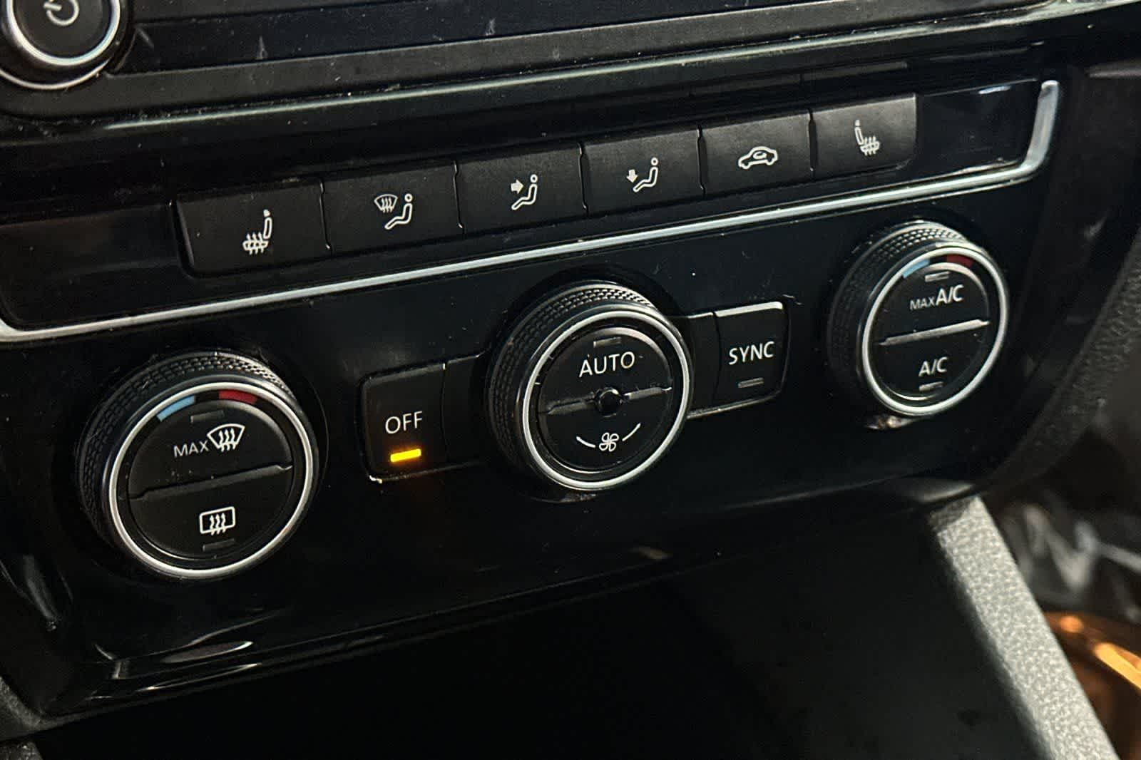 Thumbnail: 2016 Volkswagen Jetta - 23