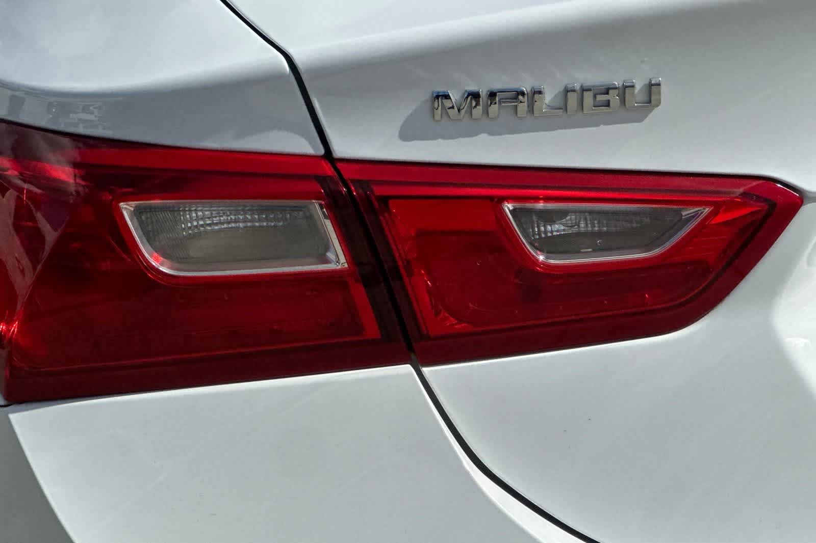 Thumbnail: 2021 Chevrolet Malibu - 13
