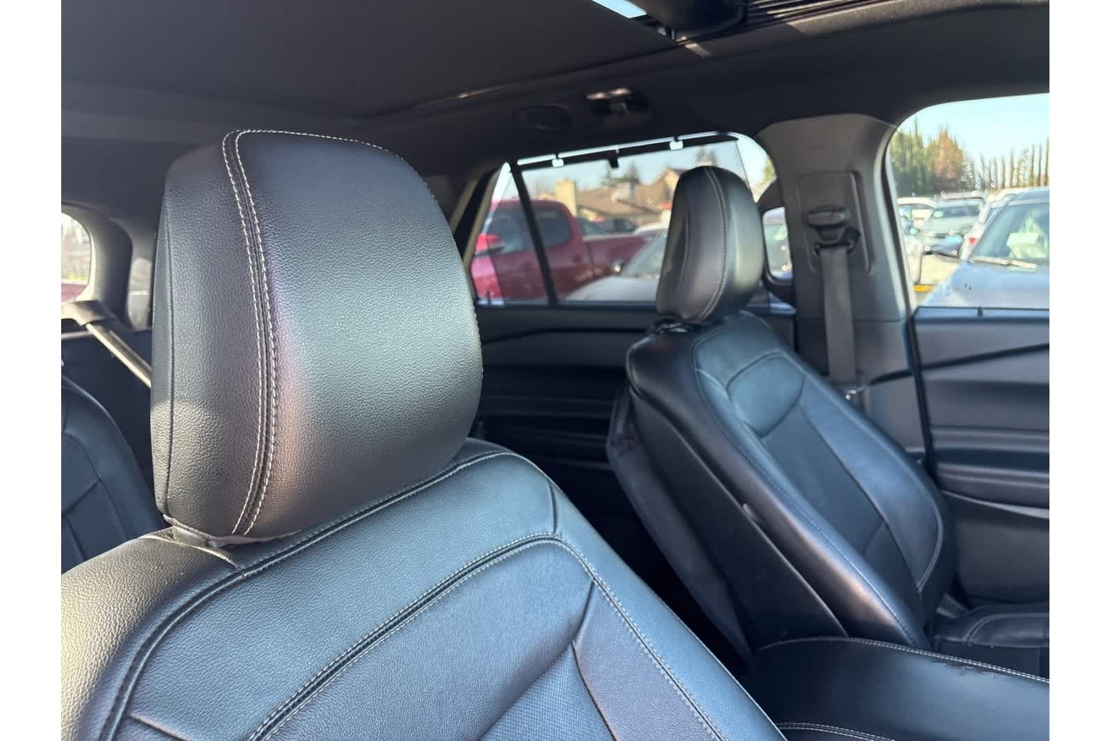 Thumbnail: 2020 Ford Explorer - 15