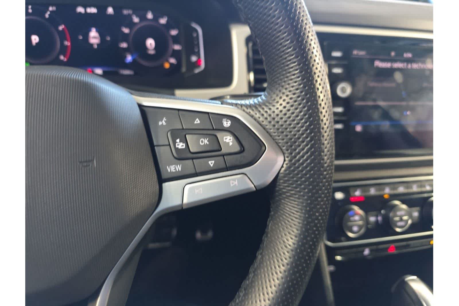 Thumbnail: 2022 Volkswagen Atlas - 28