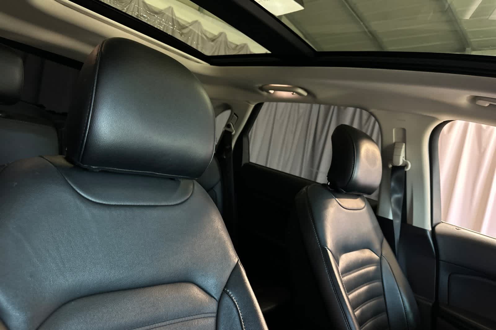 Thumbnail: 2016 Ford Edge - 19