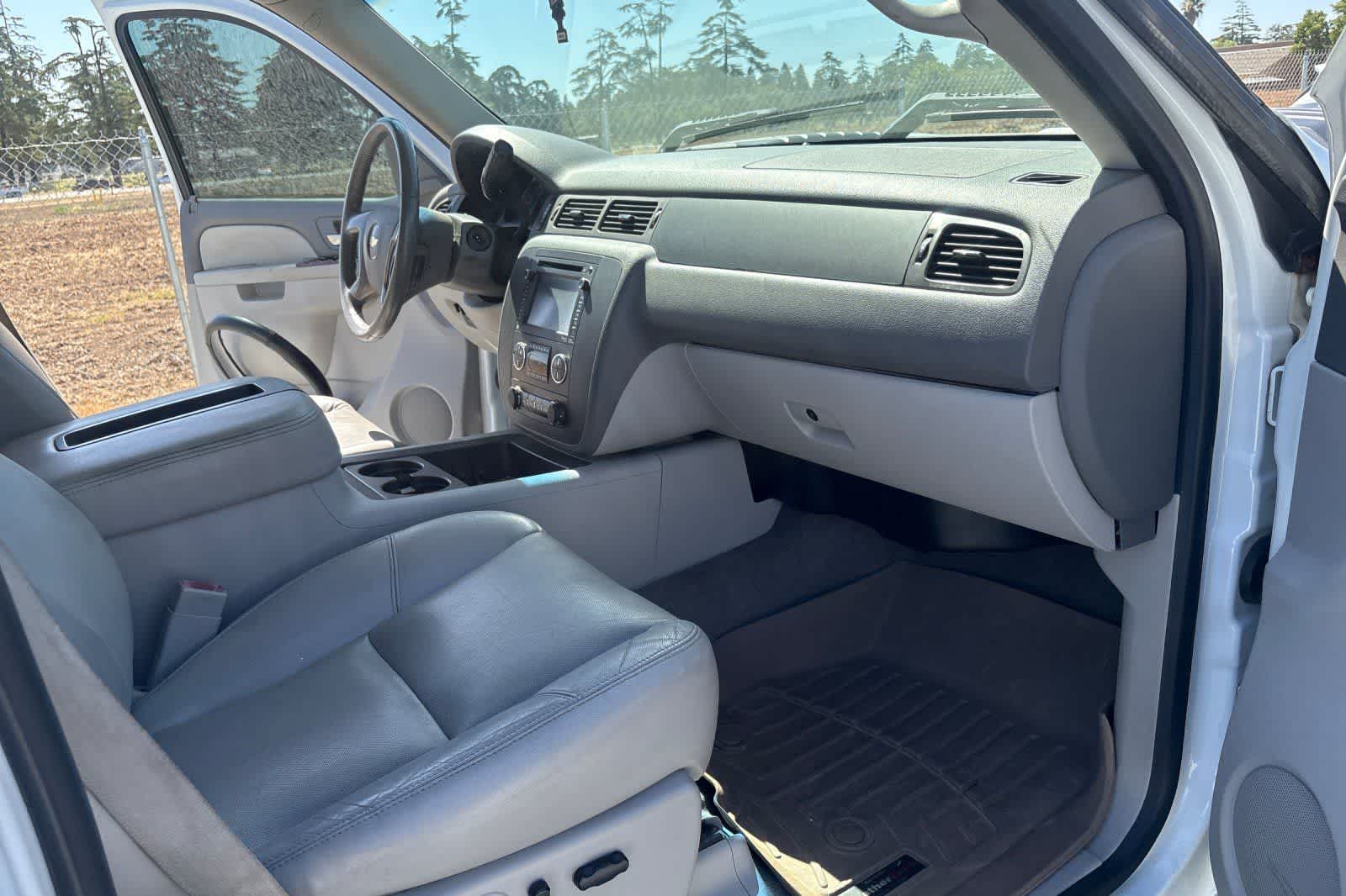 Thumbnail: 2014 Chevrolet Silverado 2500 - 17