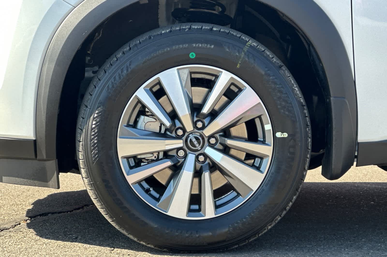 Thumbnail: 2025 Nissan Pathfinder - 34