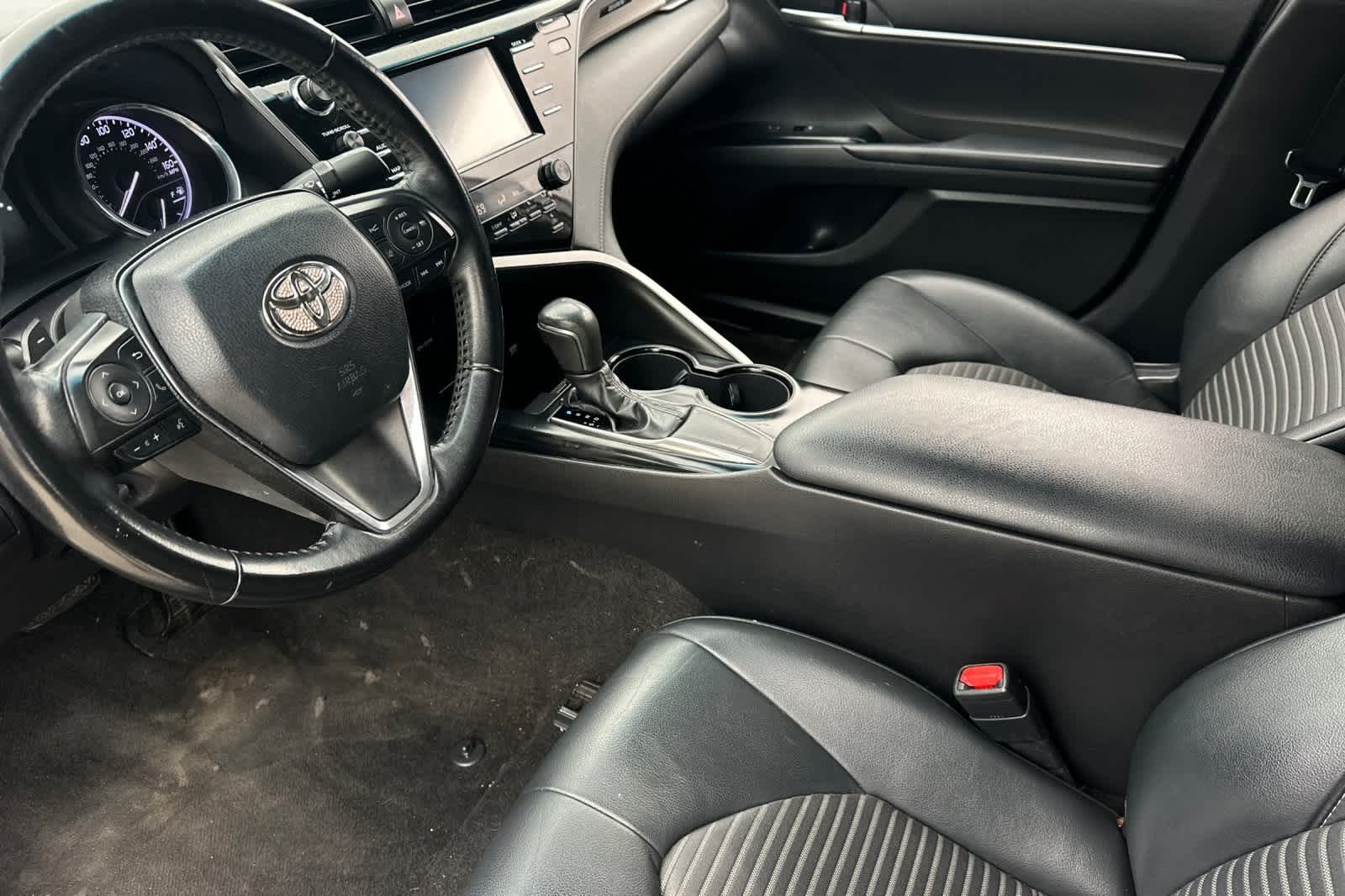 Thumbnail: 2019 Toyota Camry - 12