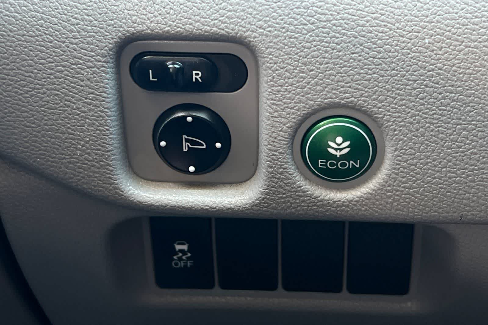 Thumbnail: 2016 Honda Pilot - 34