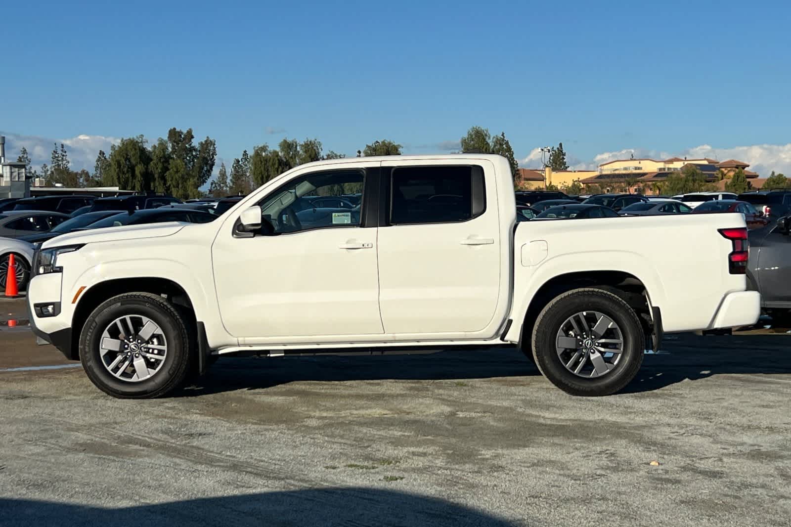 2025 Nissan Frontier SV 5