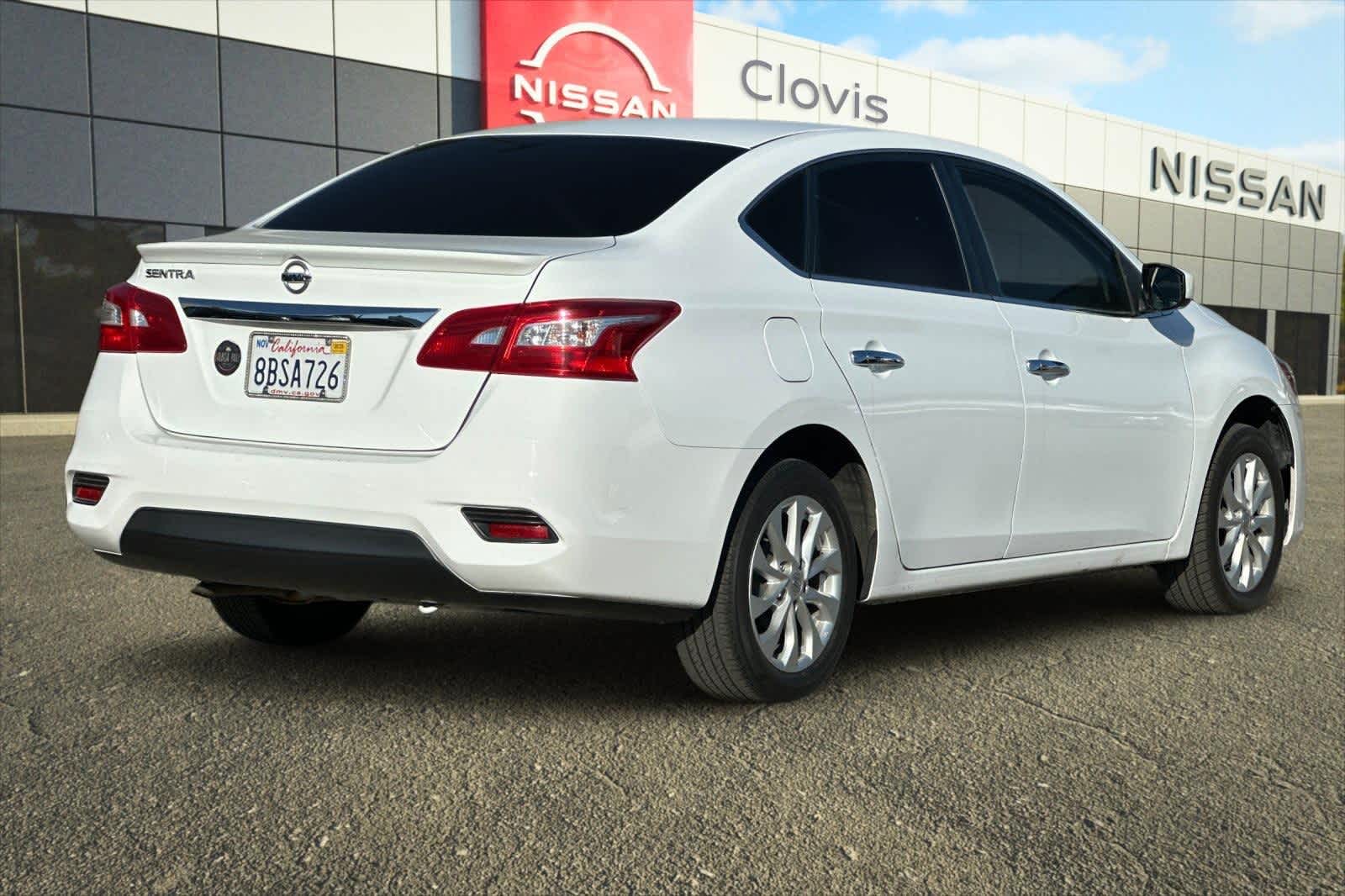 Thumbnail: 2017 Nissan Sentra - 3
