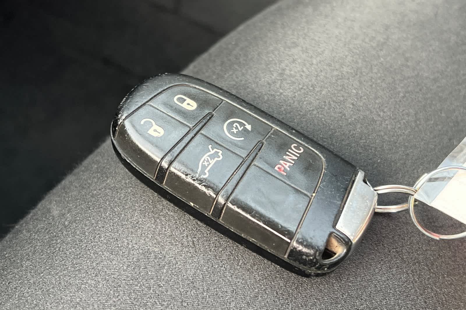 Thumbnail: 2016 Dodge Challenger - 27