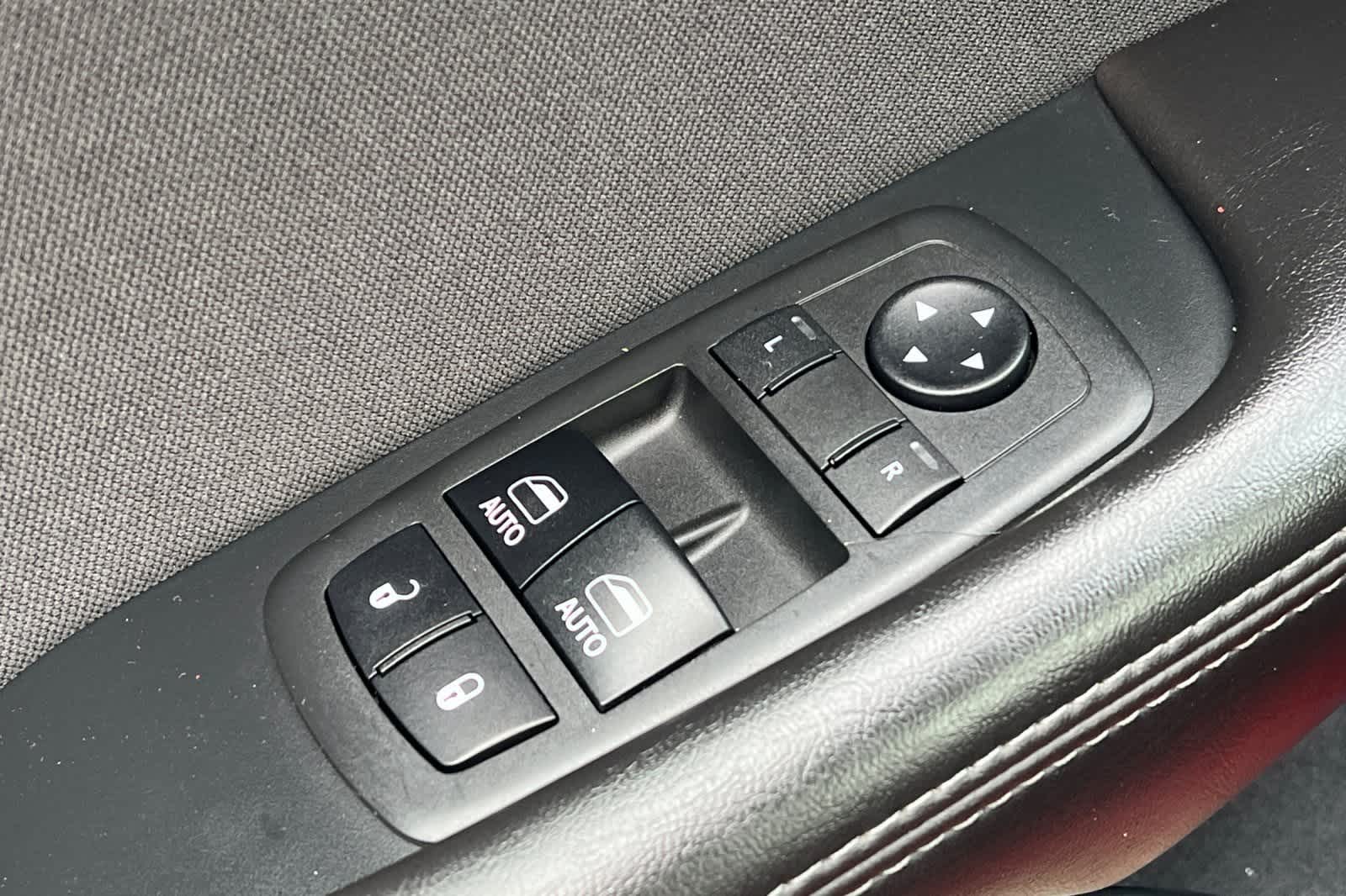 Thumbnail: 2018 Dodge Challenger - 14