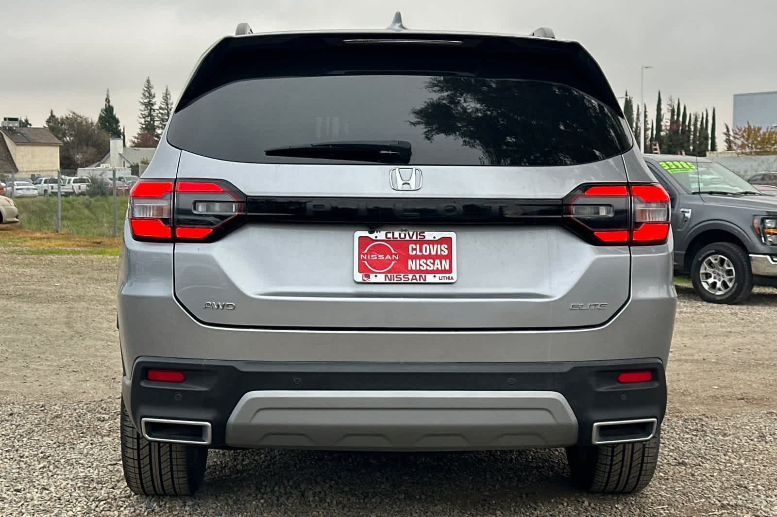 Thumbnail: 2024 Honda Pilot - 8