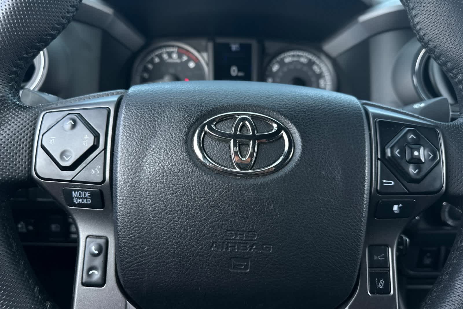 Thumbnail: 2022 Toyota Tacoma - 24