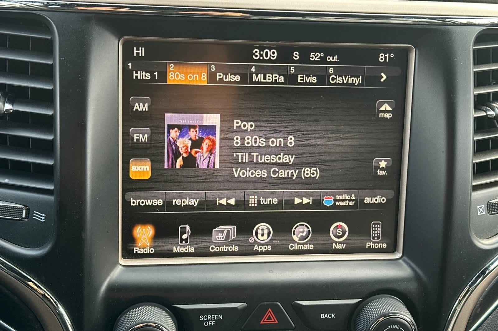 Thumbnail: 2015 Jeep Grand Cherokee - 21