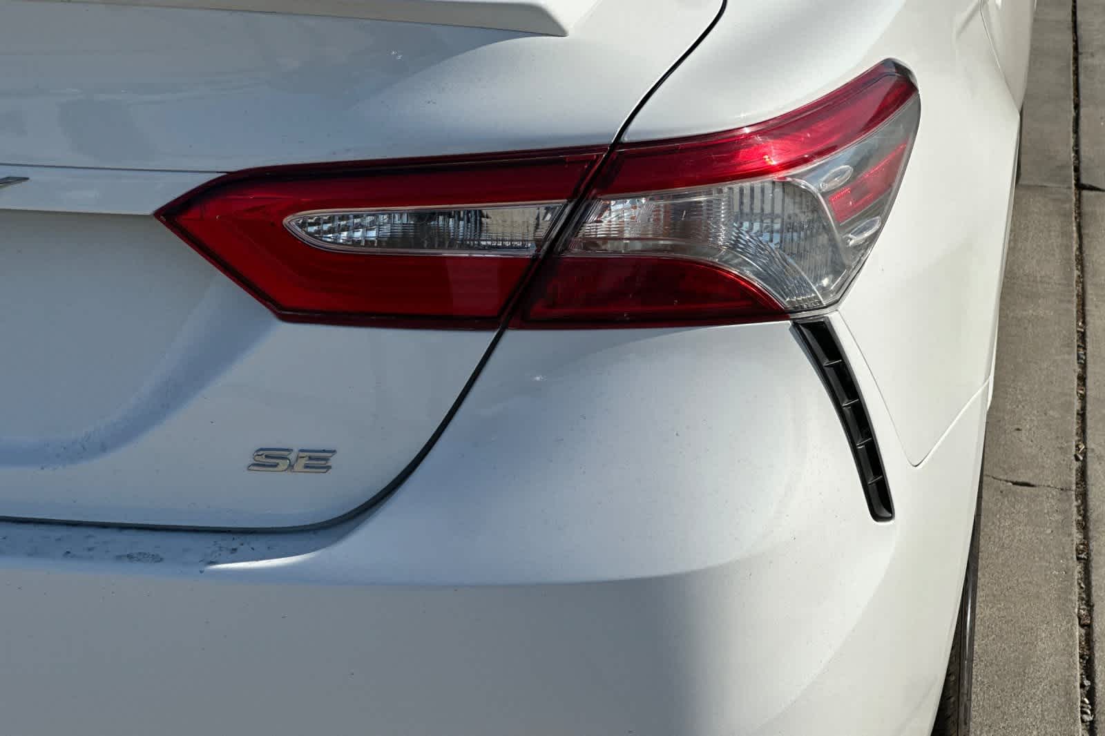 Thumbnail: 2019 Toyota Camry - 12