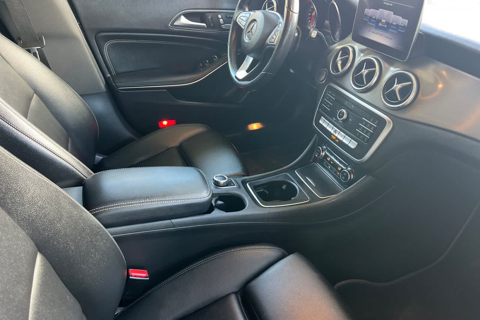 Thumbnail: 2018 Mercedes-Benz CLA - 16