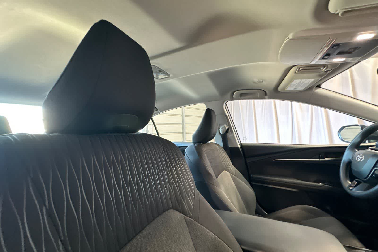 Thumbnail: 2025 Toyota Camry - 18