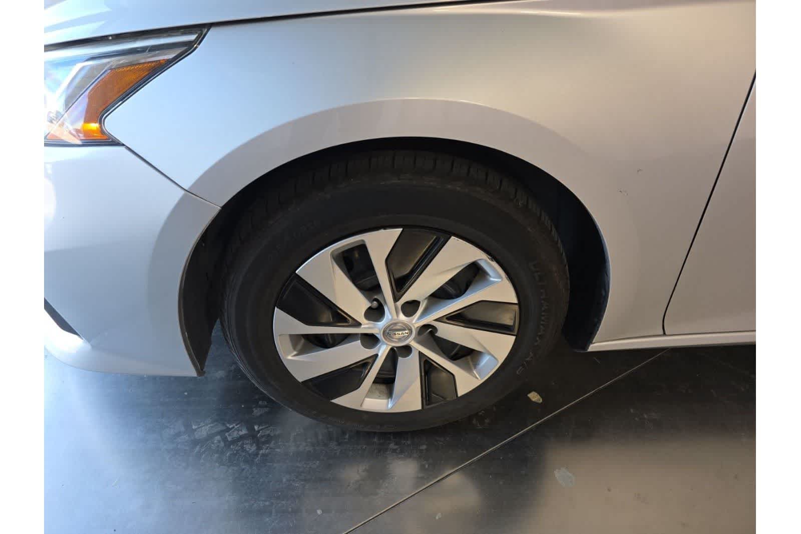 Thumbnail: 2020 Nissan Altima - 3