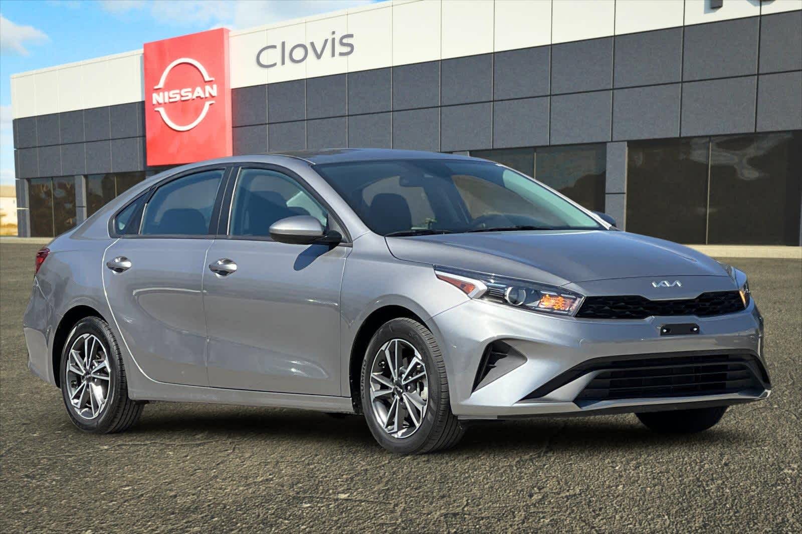 Thumbnail: 2023 Kia Forte - 10