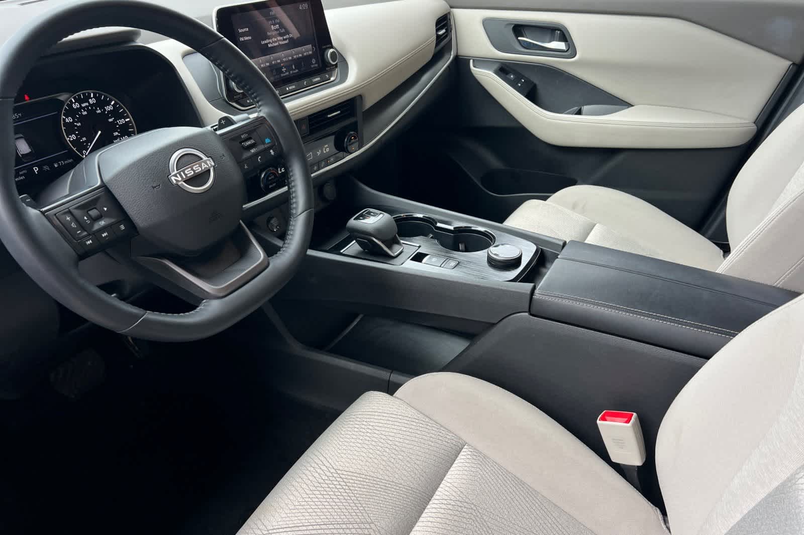 Thumbnail: 2025 Nissan Rogue - 14