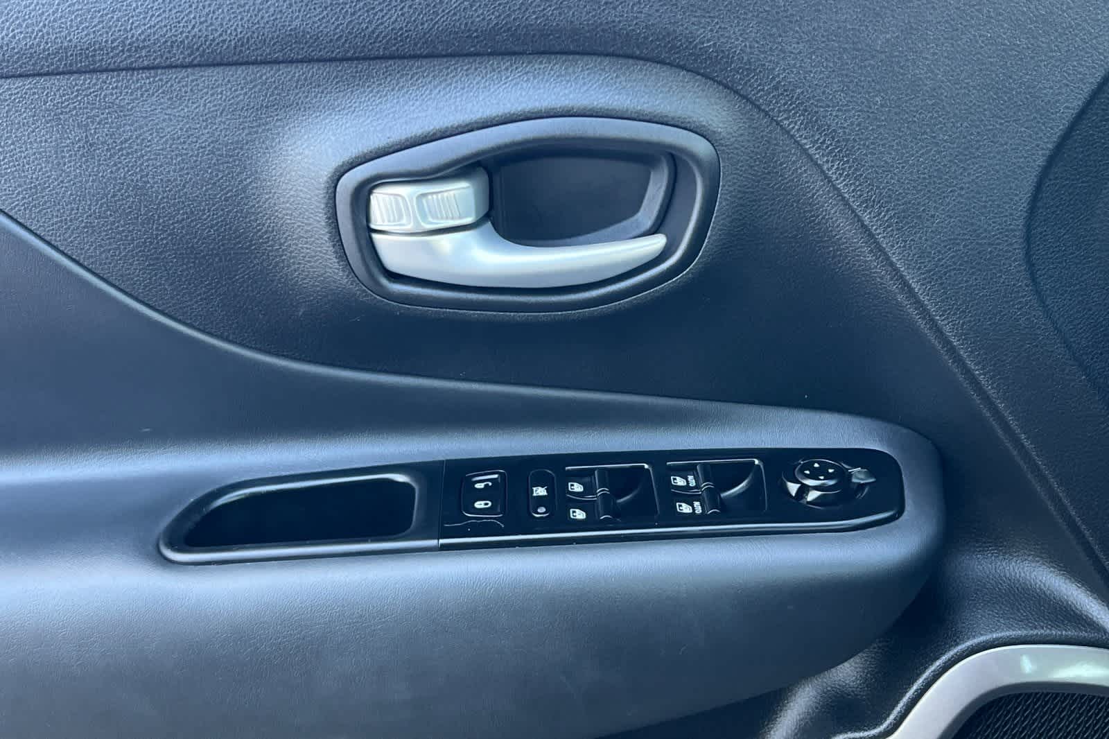 Thumbnail: 2023 Jeep Renegade - 13