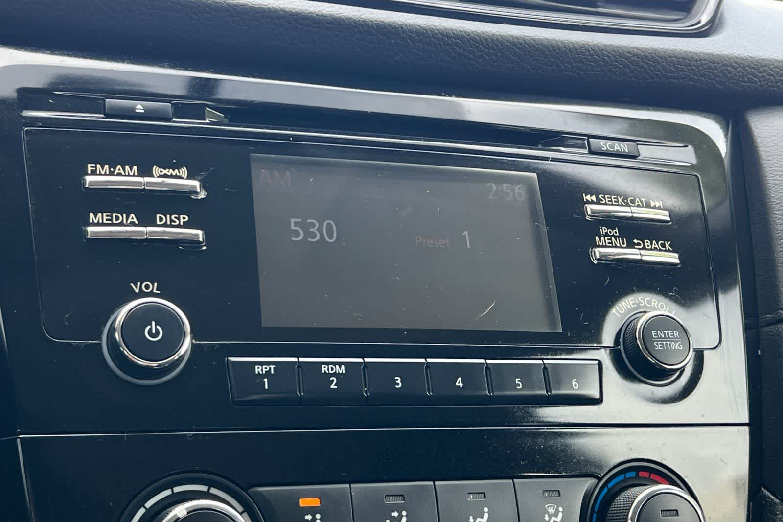 Thumbnail: 2017 Nissan Rogue - 21