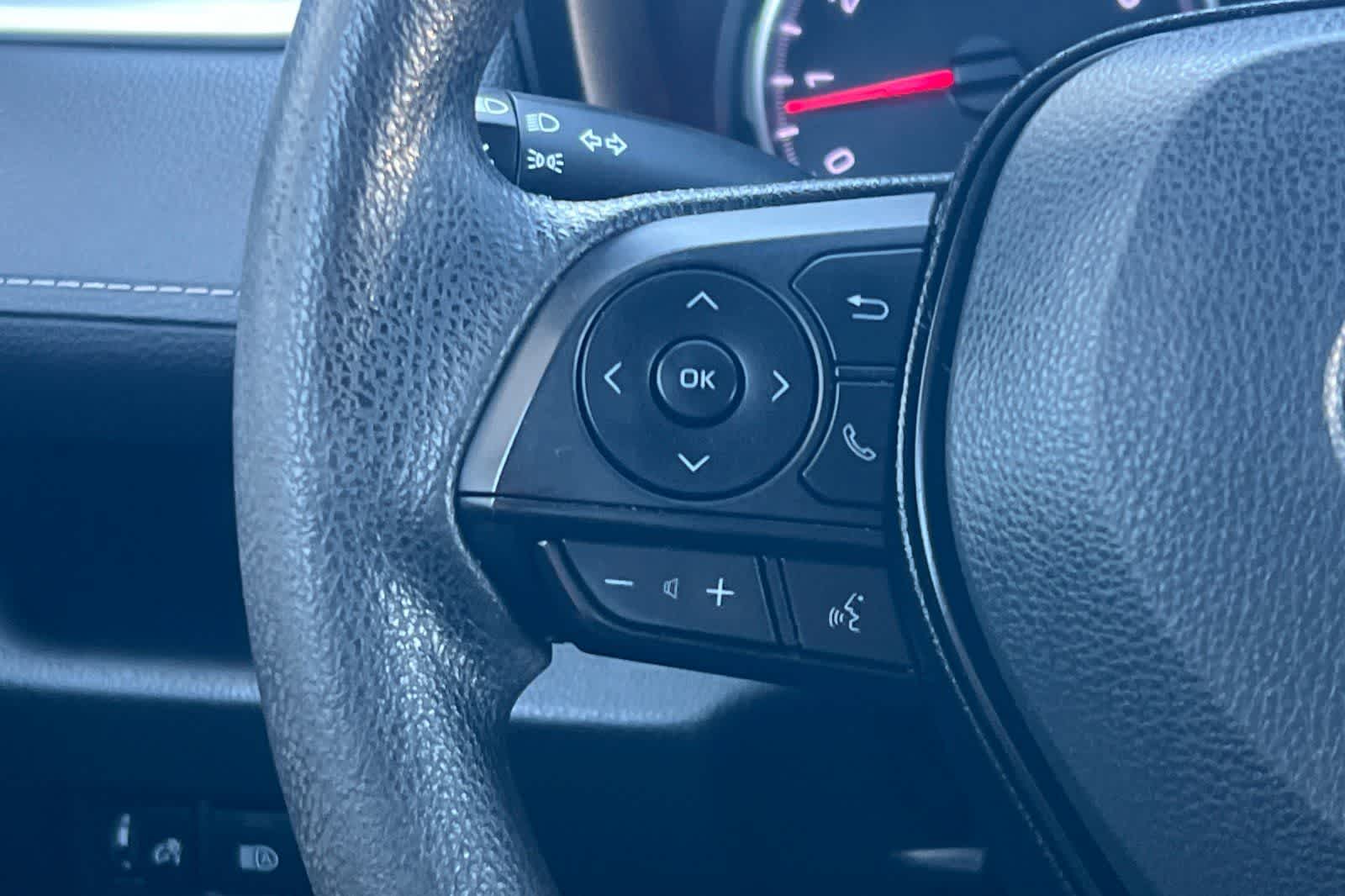 Thumbnail: 2021 Toyota RAV4 - 29