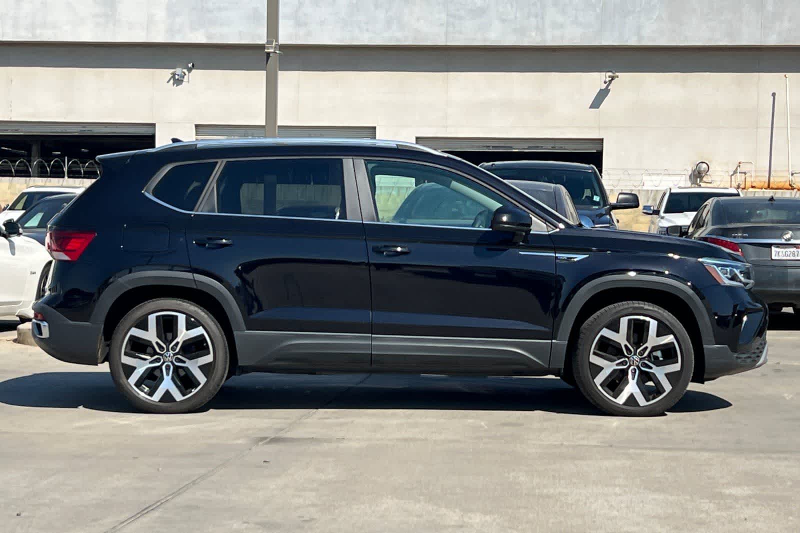 Thumbnail: 2023 Volkswagen Taos - 9