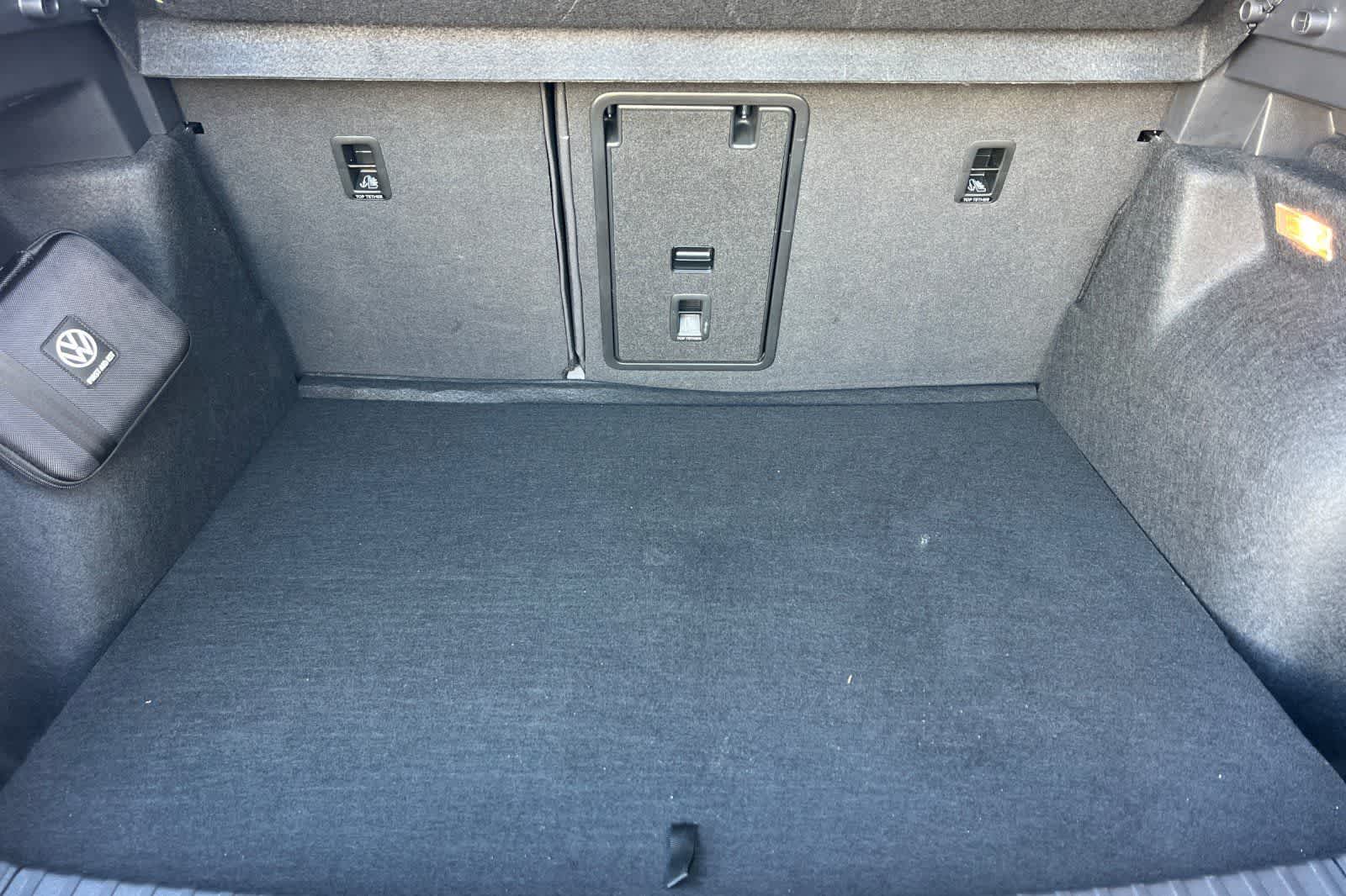 Thumbnail: 2023 Volkswagen Taos - 17