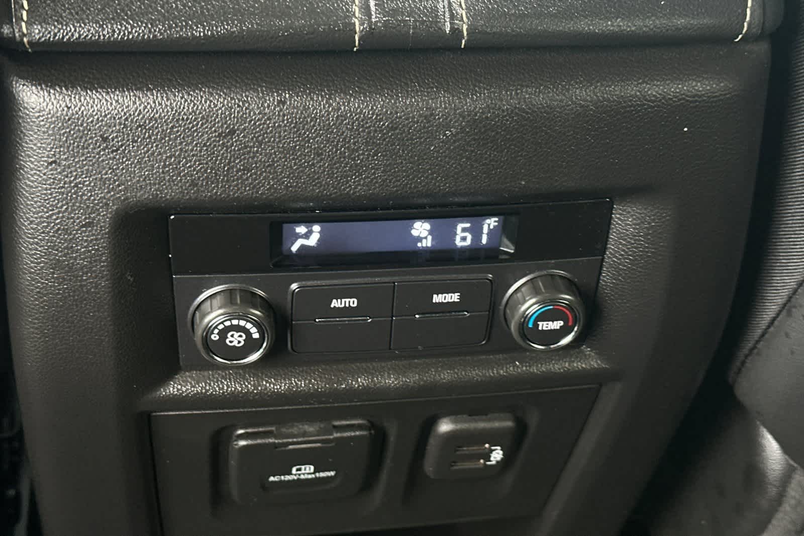 Thumbnail: 2023 Chevrolet Traverse - 15