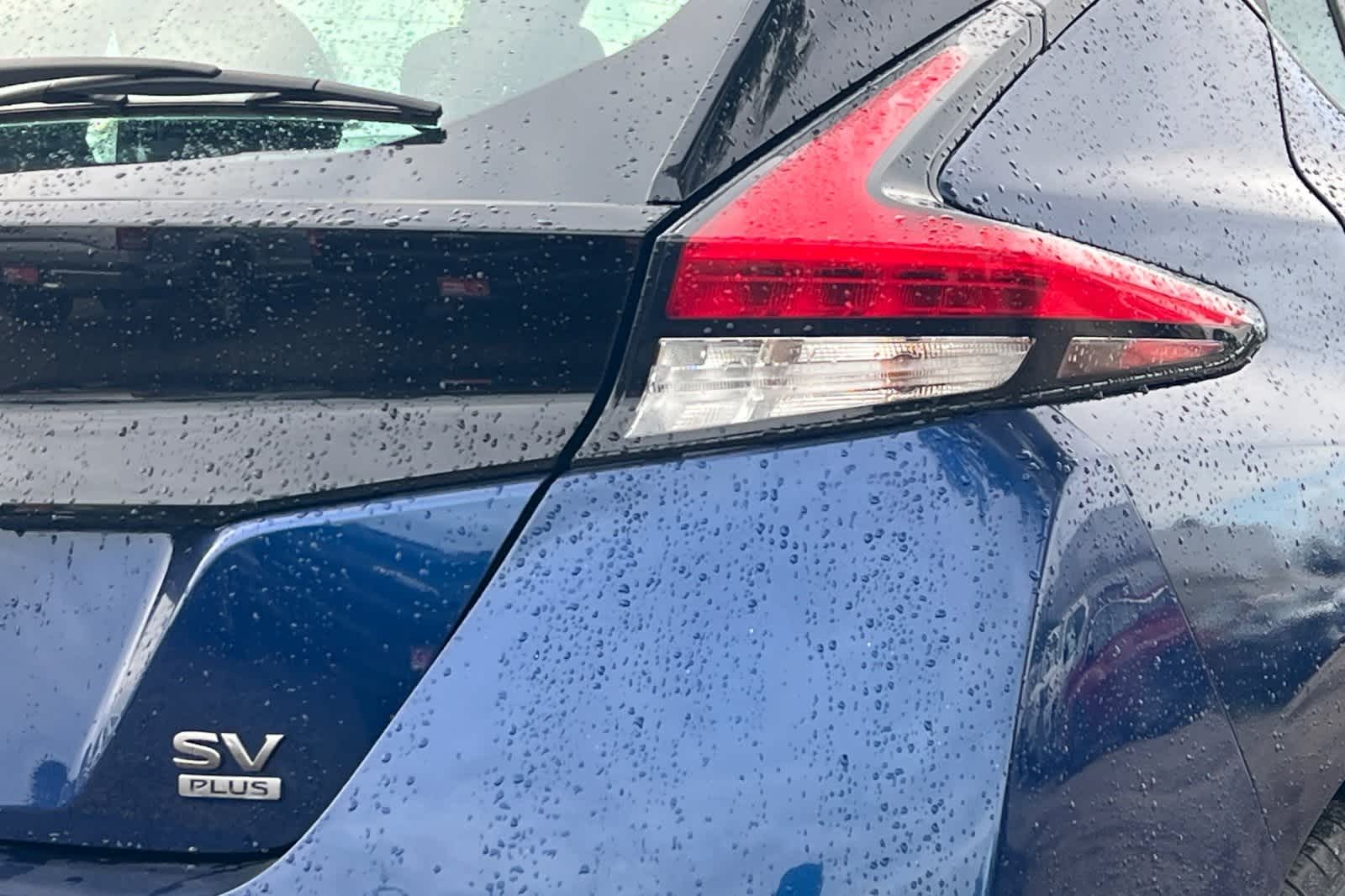 Thumbnail: 2023 Nissan Leaf - 17