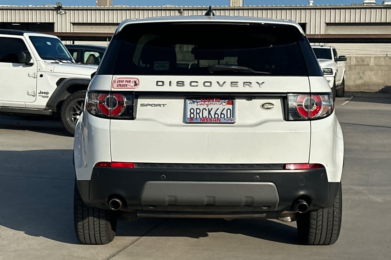 Thumbnail: 2017 Land Rover Discovery Sport - 8