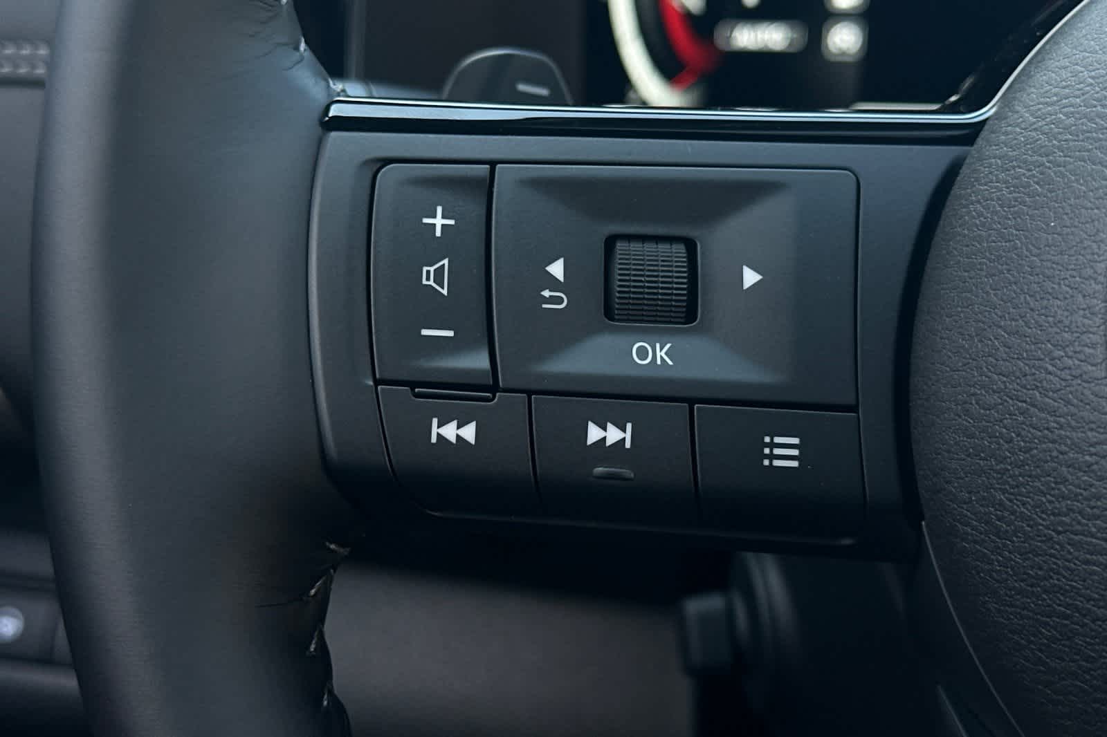 Thumbnail: 2025 Nissan Pathfinder - 31