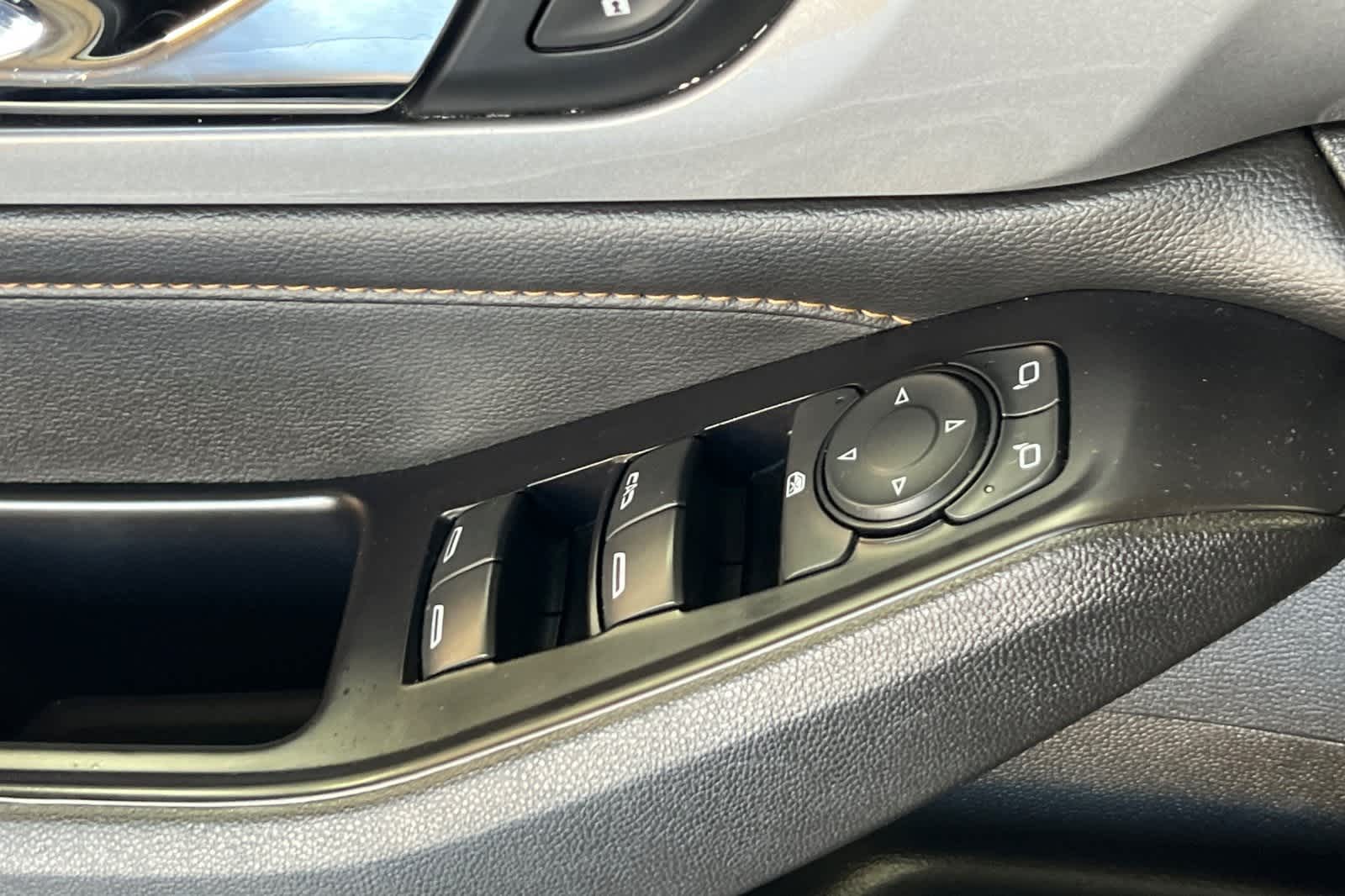 Thumbnail: 2020 Chevrolet Traverse - 16