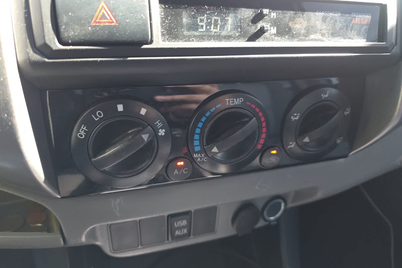 Thumbnail: 2014 Toyota Tacoma - 21