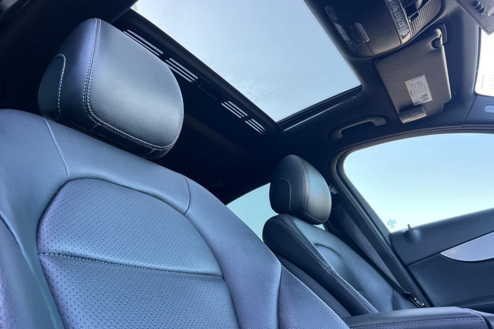 Thumbnail: 2018 Mercedes-Benz C-Class - 19