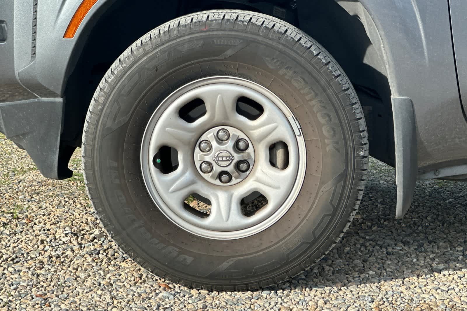 Thumbnail: 2022 Nissan Frontier - 25