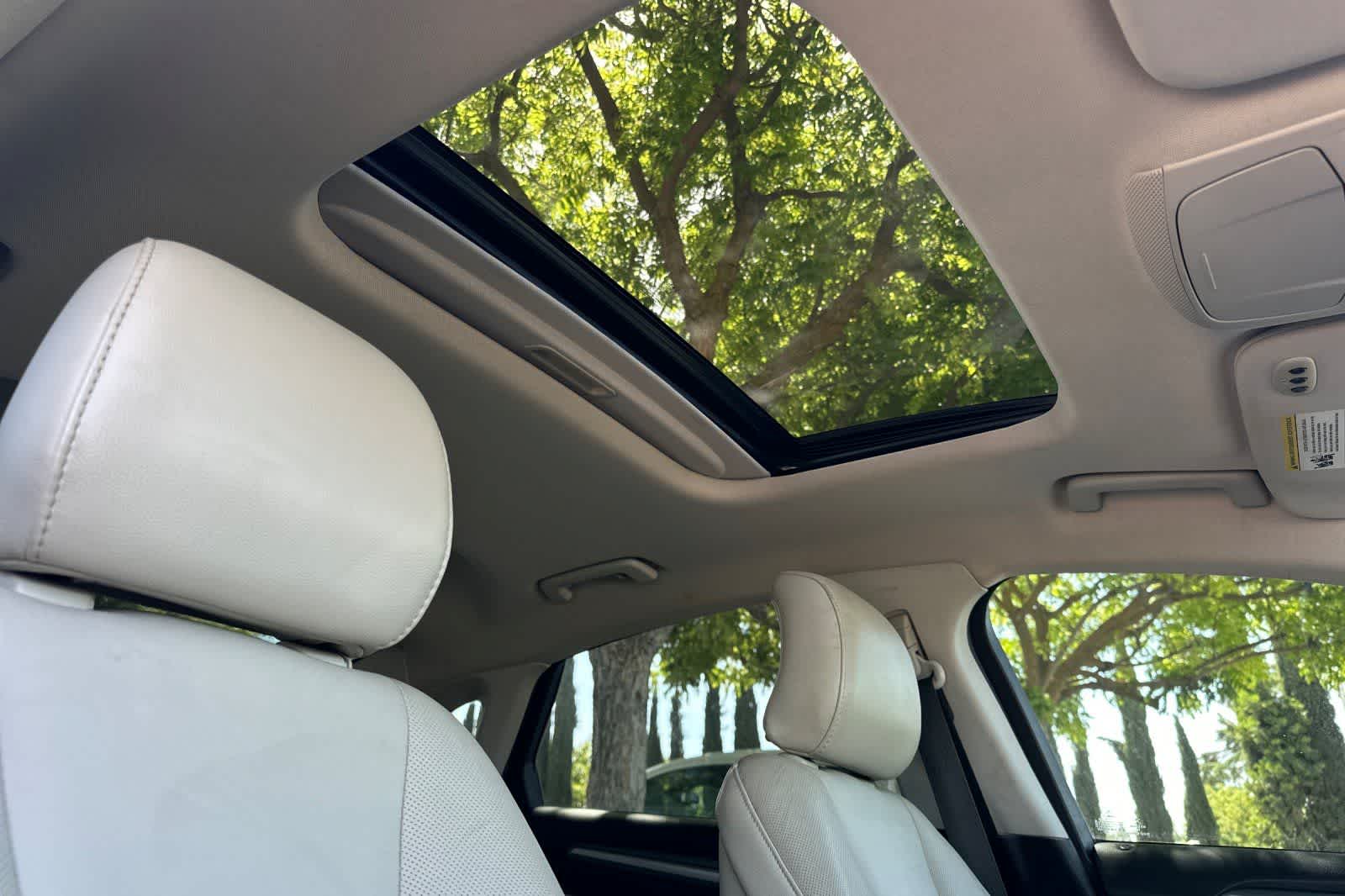 Thumbnail: 2015 Ford Fusion - 18