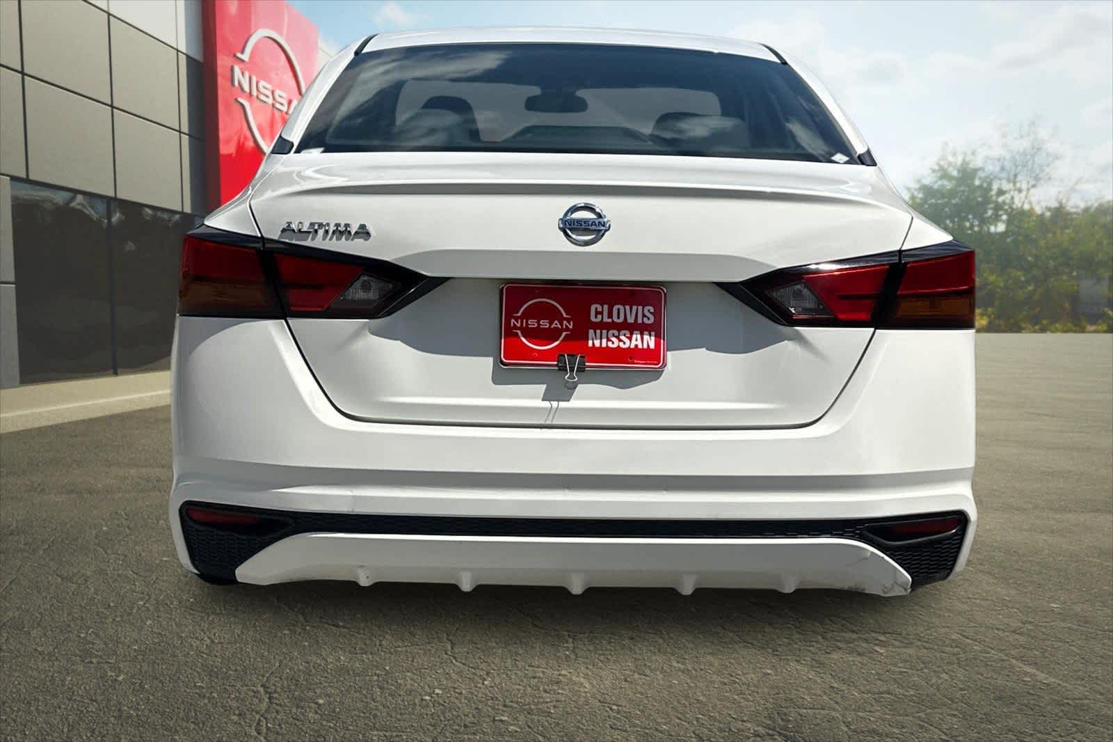 Thumbnail: 2021 Nissan Altima - 8