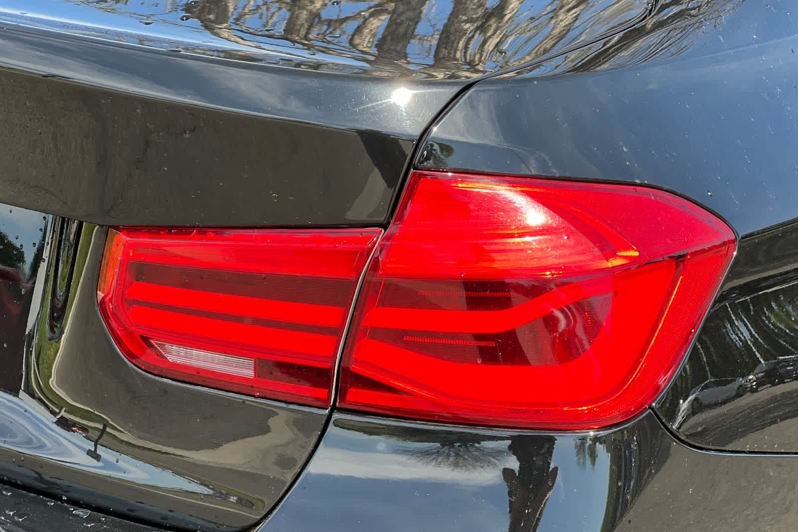 Thumbnail: 2016 BMW 3 Series - 34