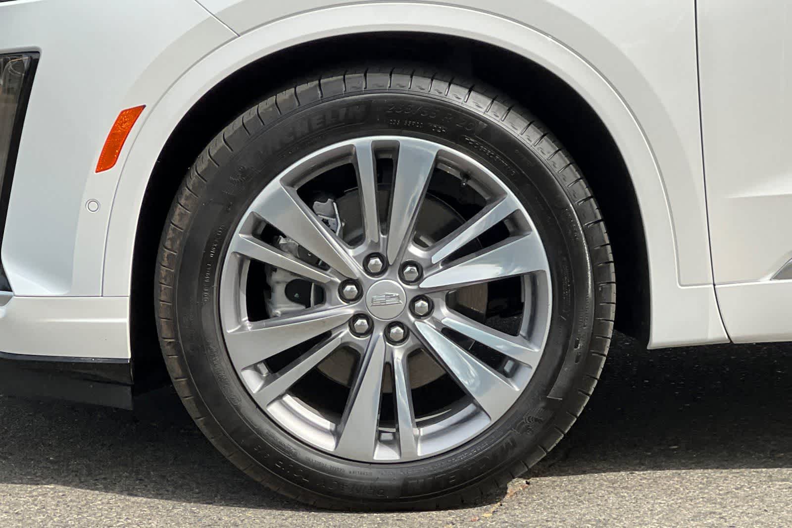 Thumbnail: 2025 Cadillac XT6 - 38