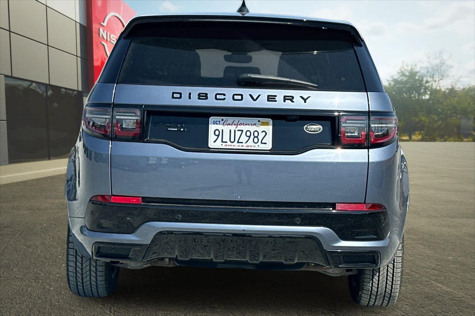 Thumbnail: 2020 Land Rover Discovery Sport - 8