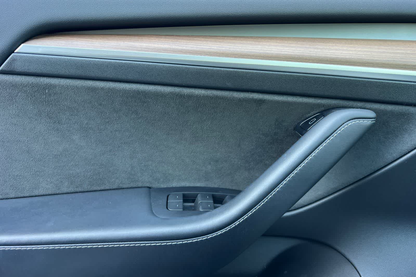 Thumbnail: 2023 Tesla Model 3 - 15