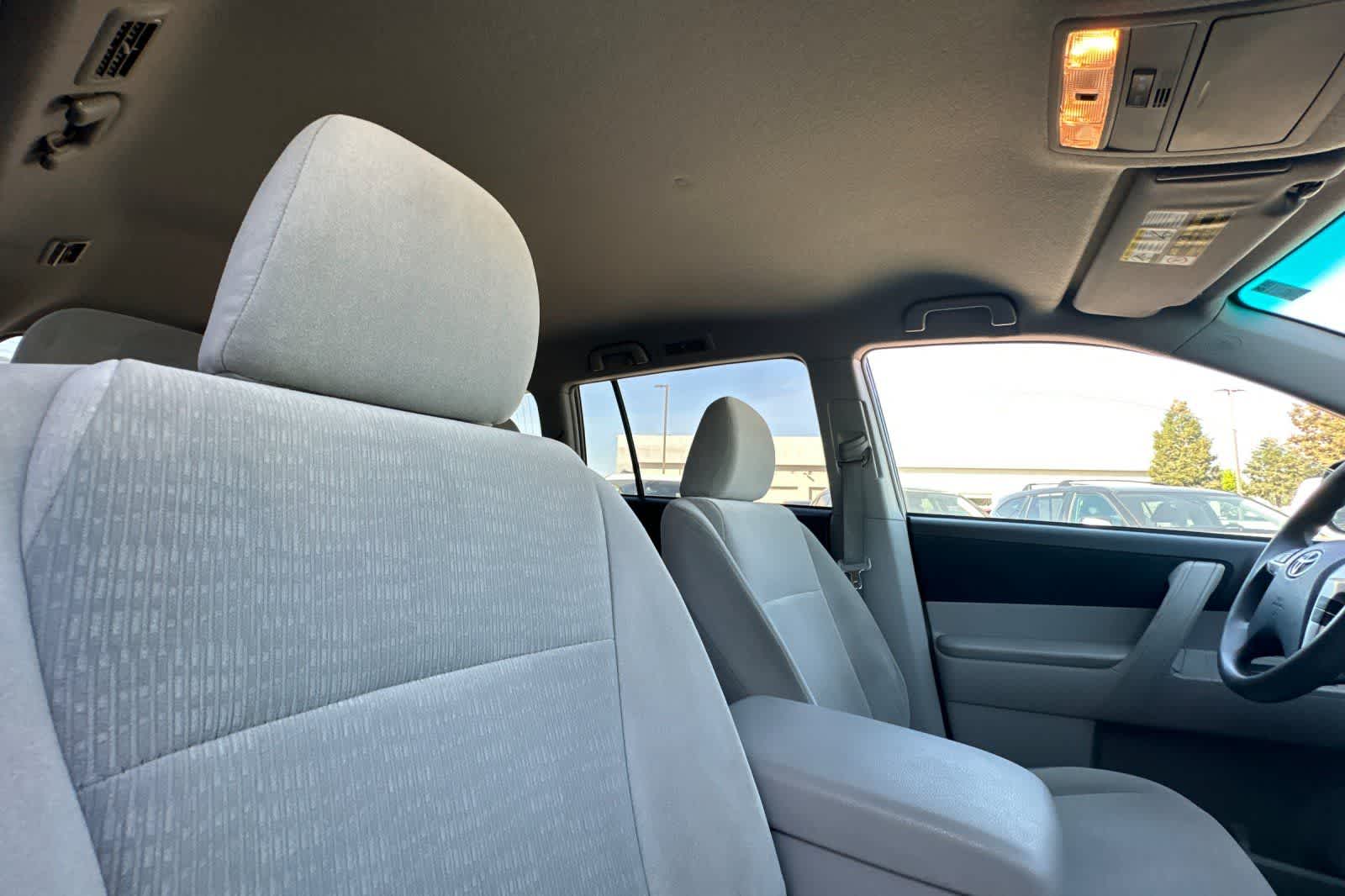 Thumbnail: 2011 Toyota Highlander - 20