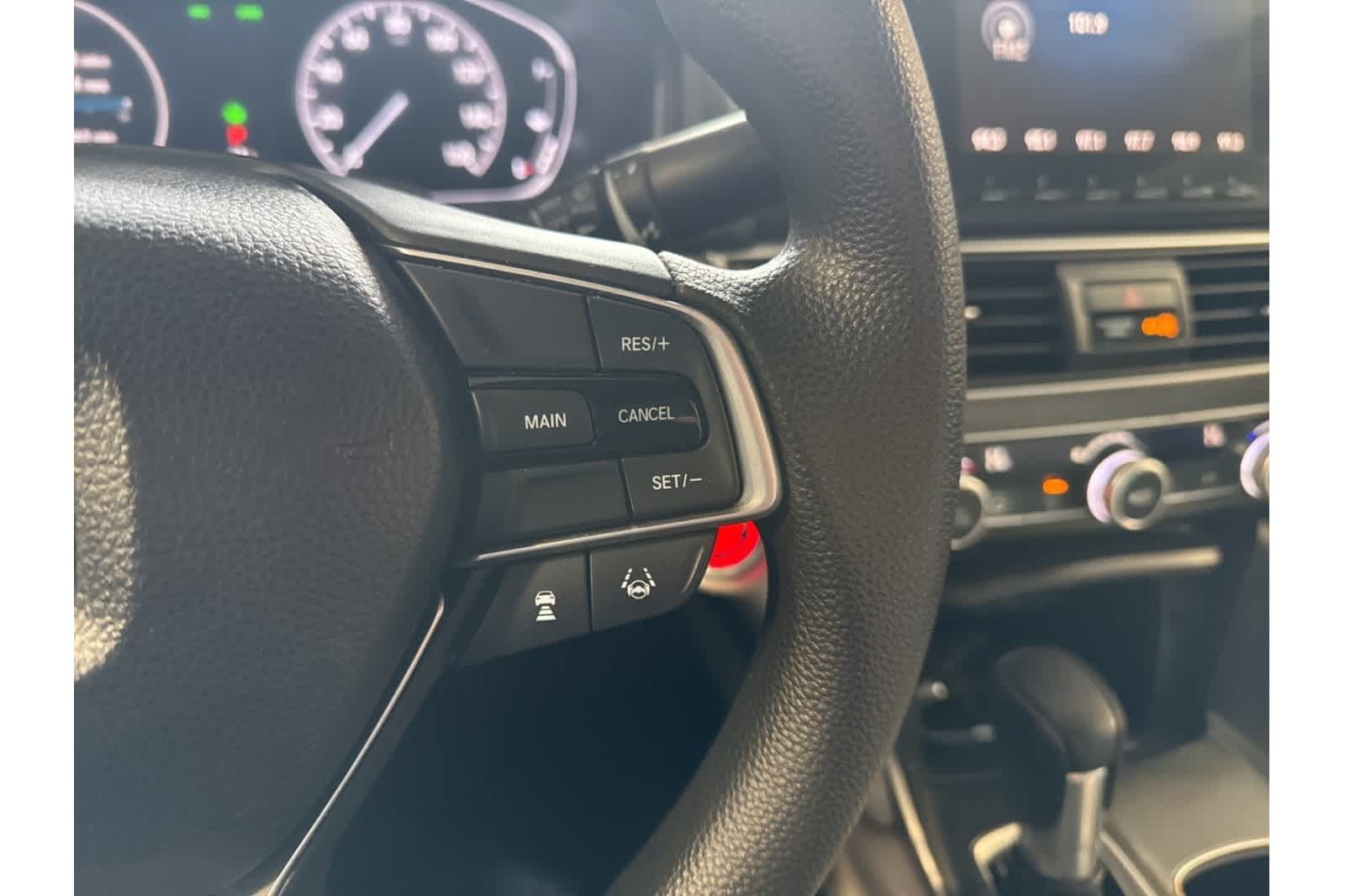 Thumbnail: 2018 Honda Accord - 29