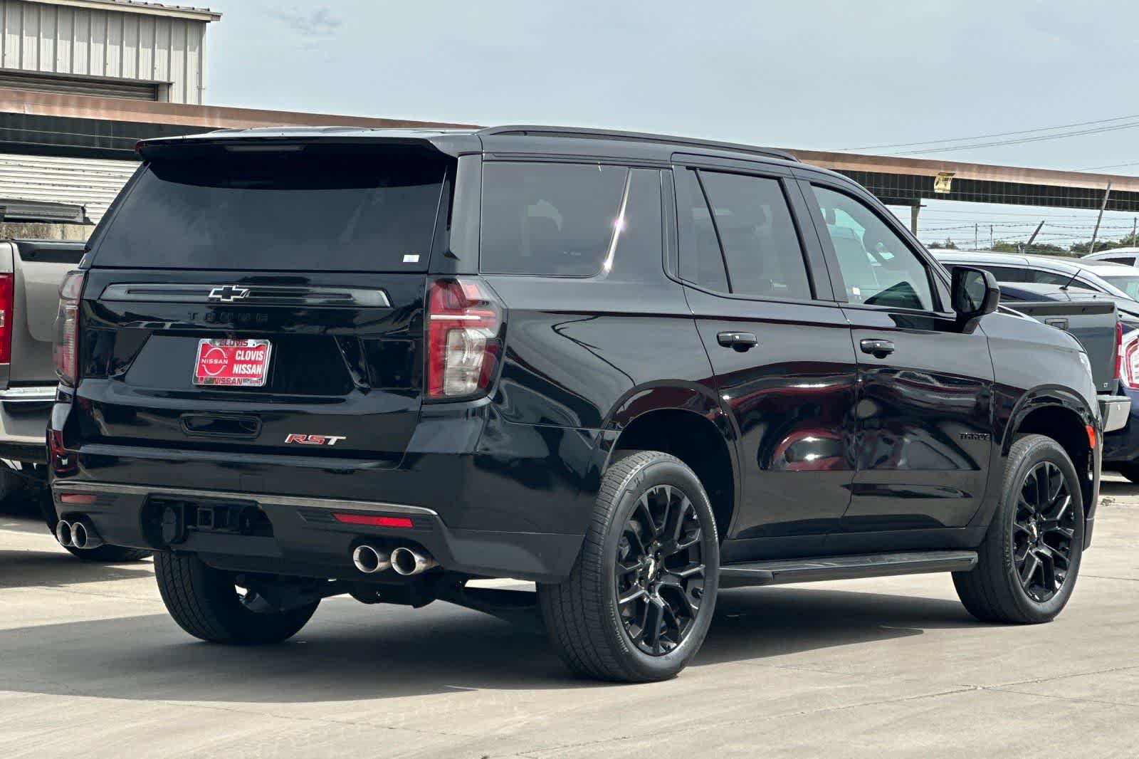 Thumbnail: 2022 Chevrolet Tahoe - 3