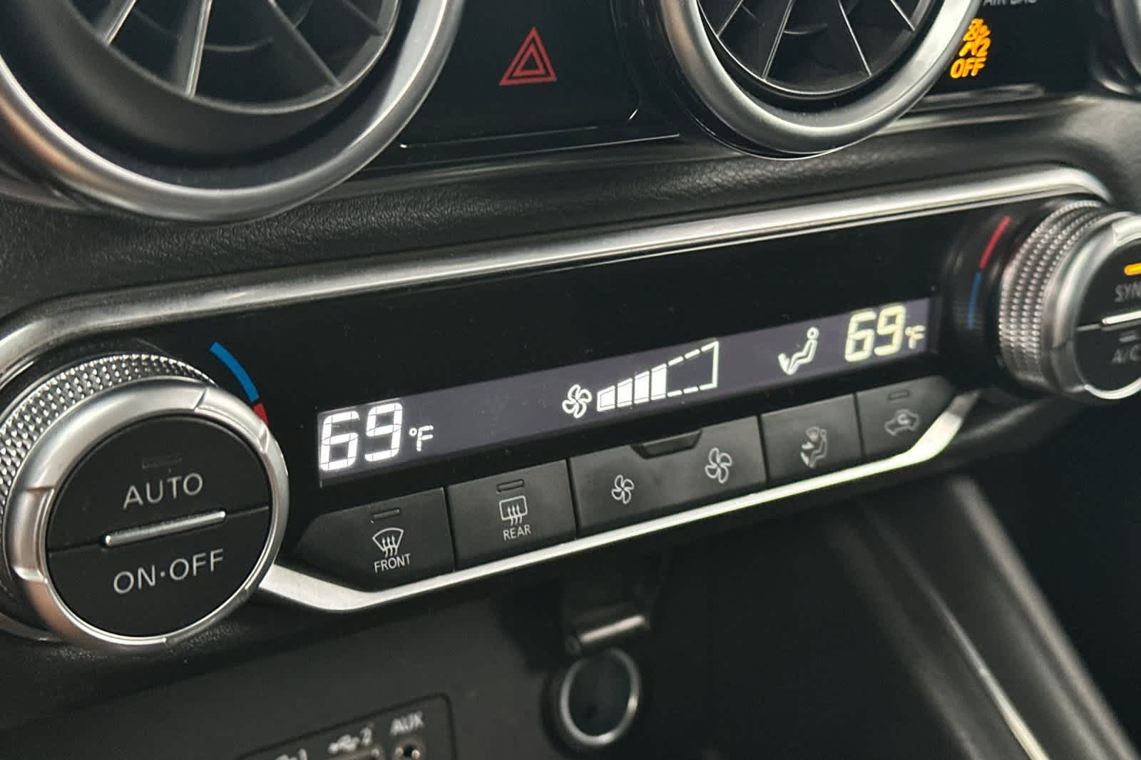 Thumbnail: 2021 Nissan Sentra - 19