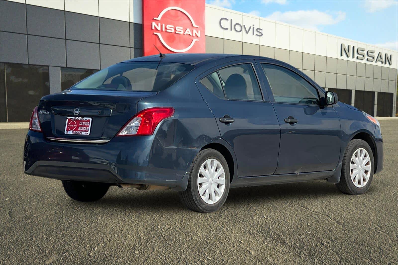 Thumbnail: 2015 Nissan Versa - 3