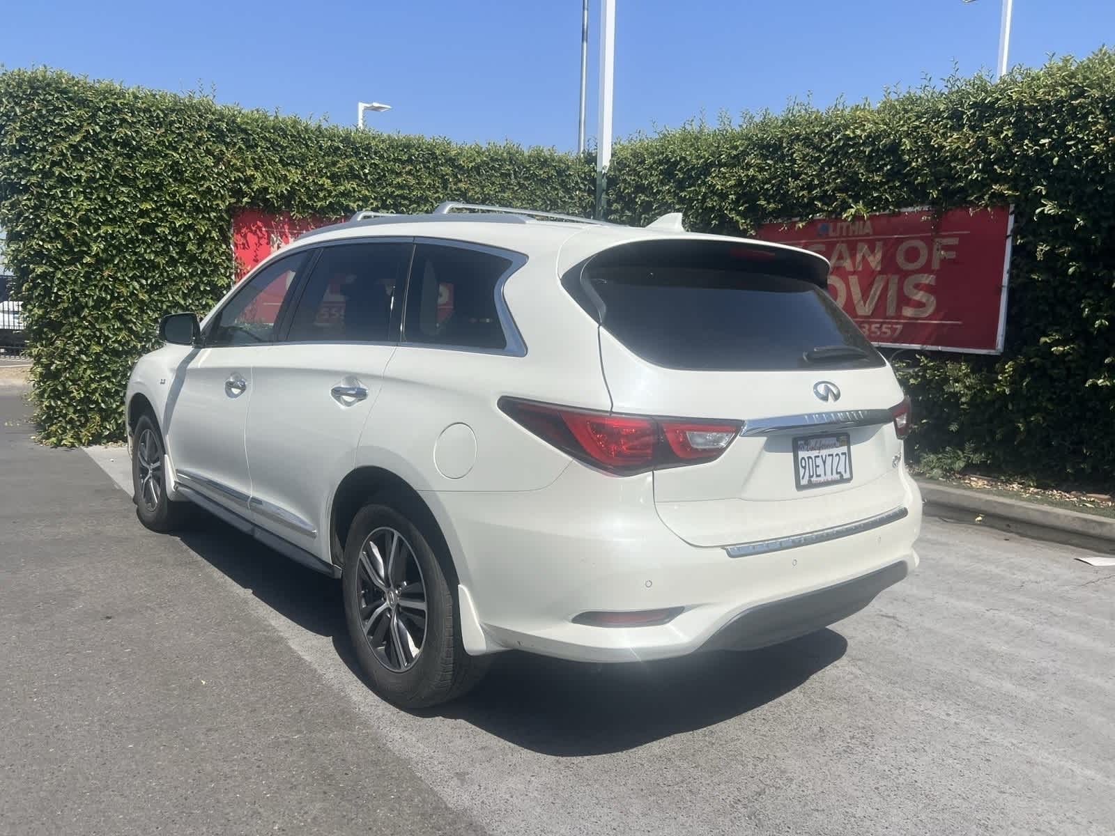 2017 INFINITI QX60  10