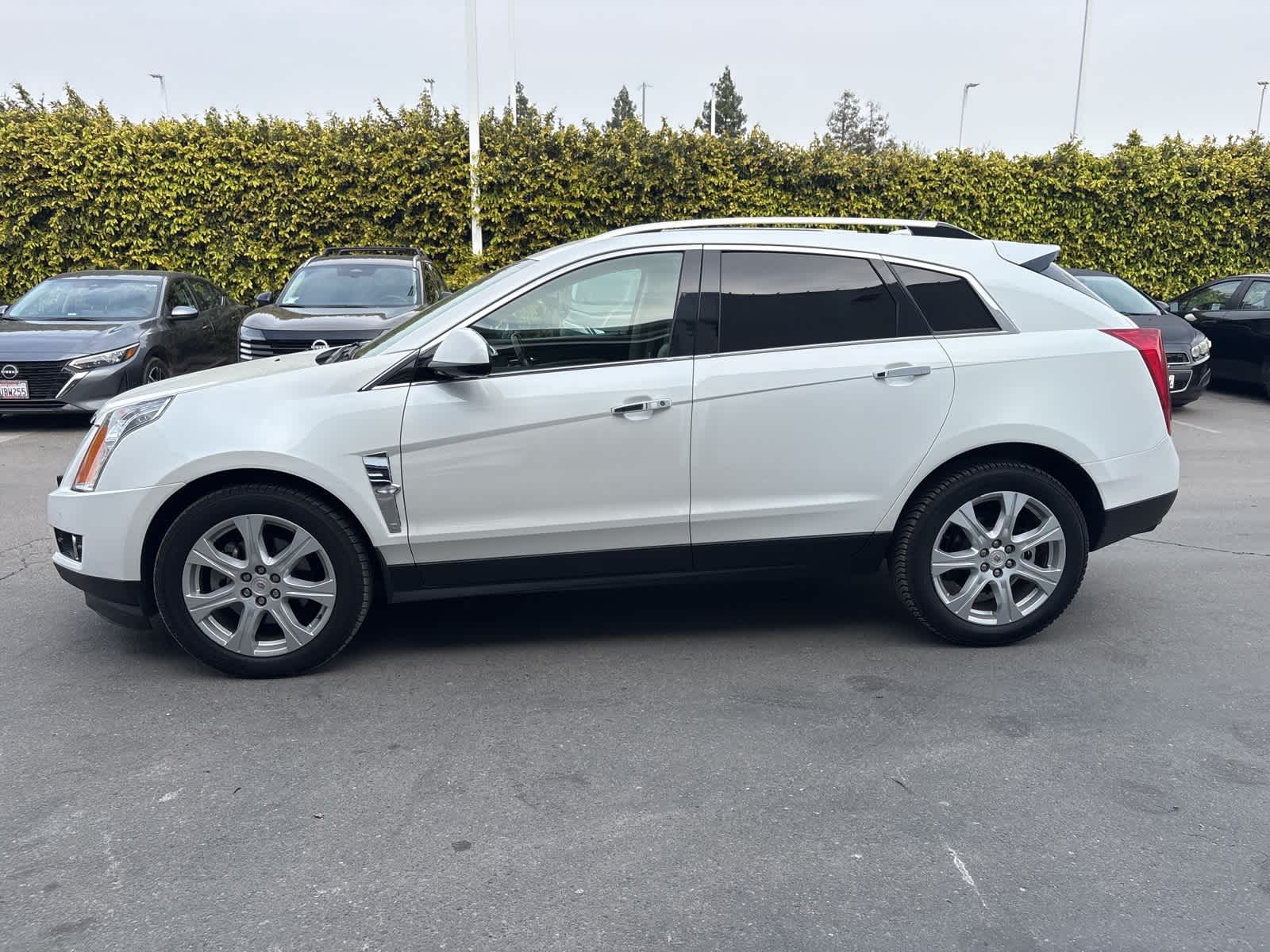 Thumbnail: 2011 Cadillac SRX - 5