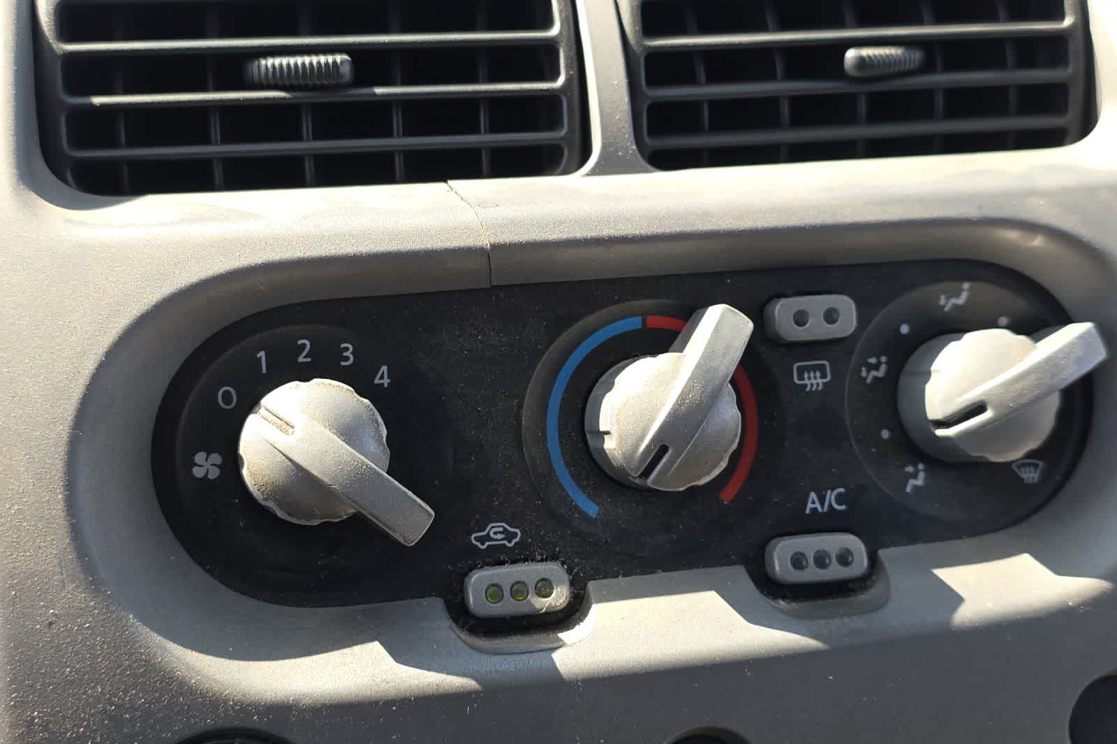 Thumbnail: 2002 Nissan Frontier - 20